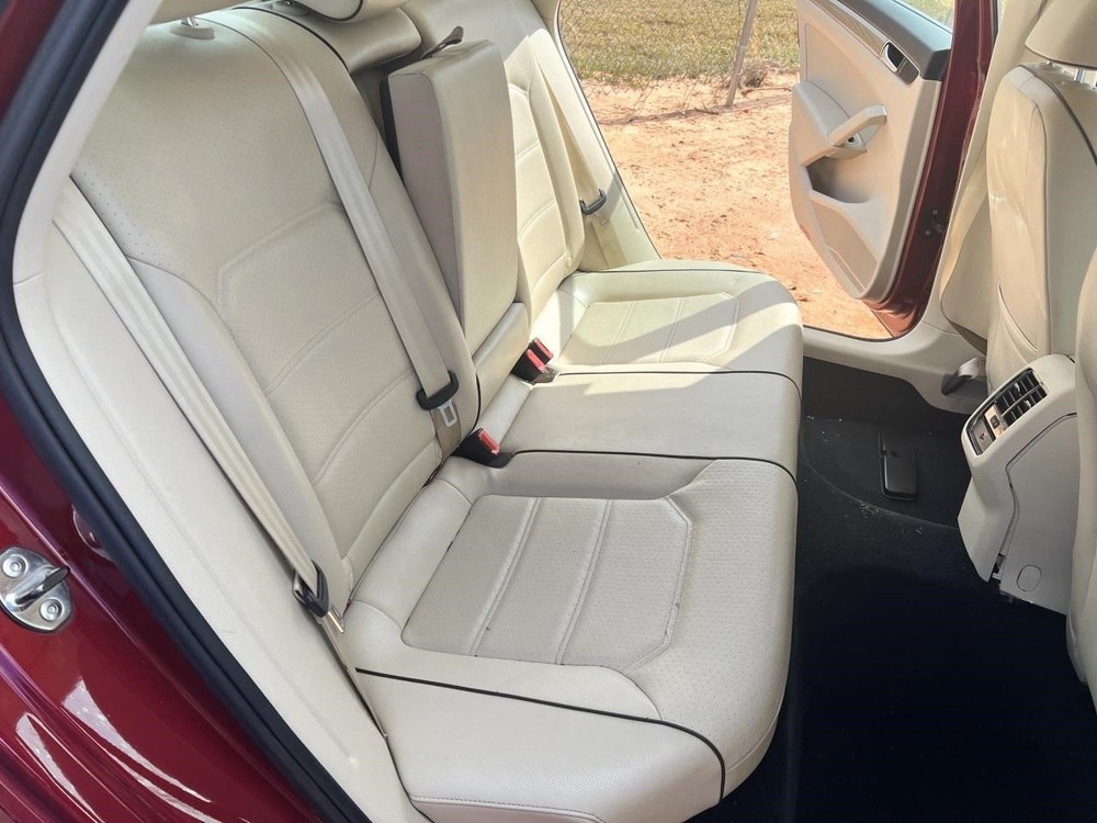 PASSAT 2016 Keys/Latches/Locks 104808513