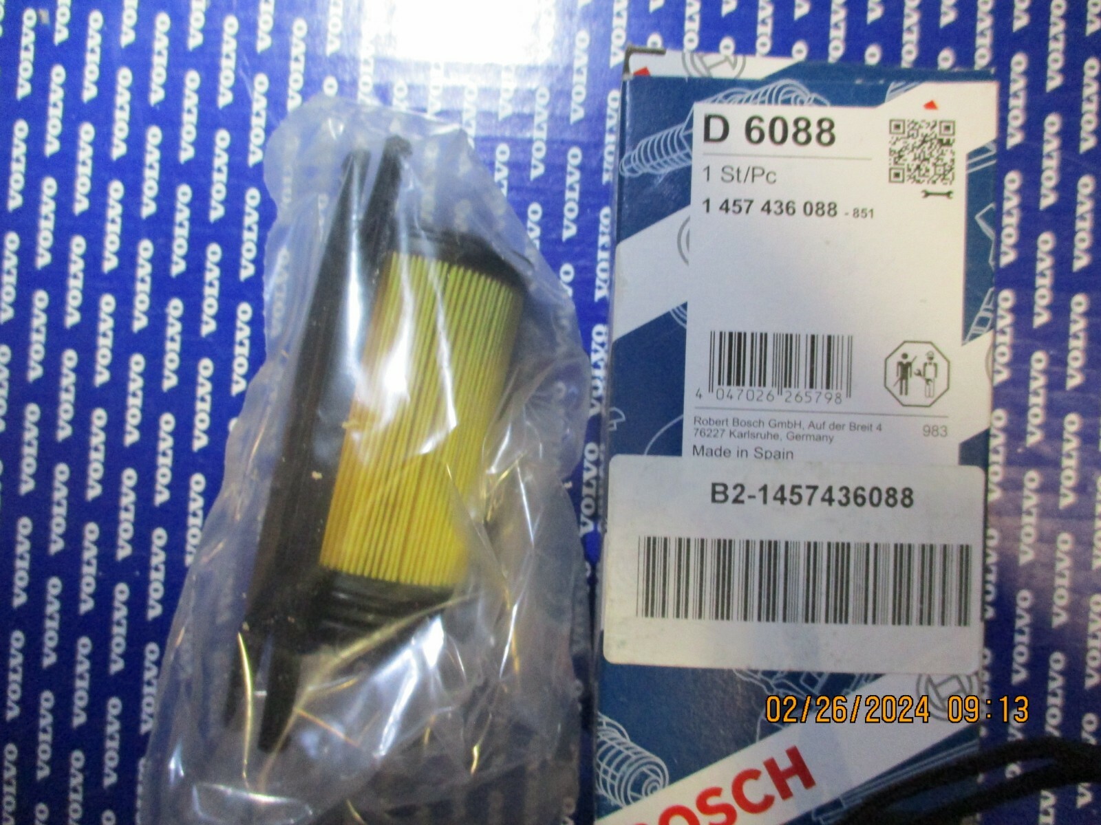 Volvo Mack DEF pump filter 23381562 Genuine Bosch