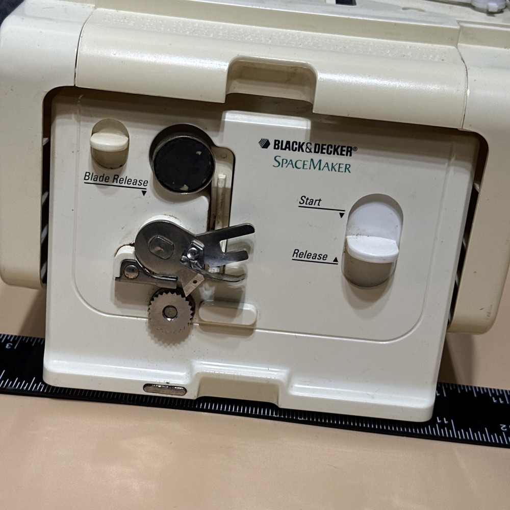 Black And Decker Space Maker Can Opener EC 600 Type 2
