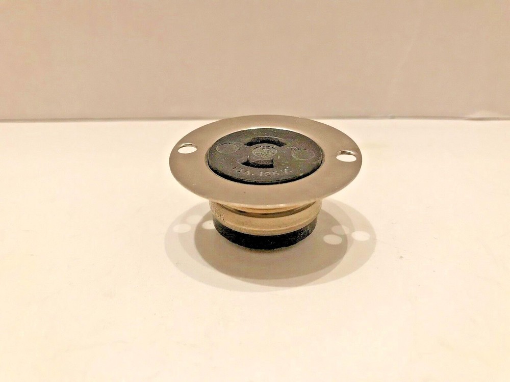 WESTERN TECH # 3121 FEMALE TWIST LOCK FLUSH MOUNT CONNECTOR