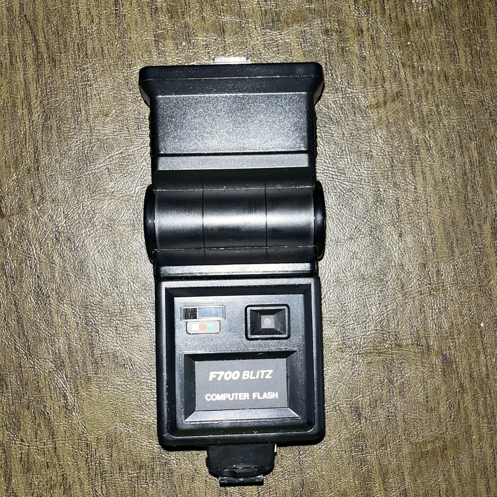 F700 BLITZ Computer Flash Auto Computer Zoom, Bounce, Swivel