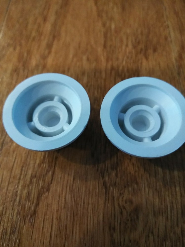 2 Genuine Fender Volume Knobs for Stratocaster / Split Shaft White