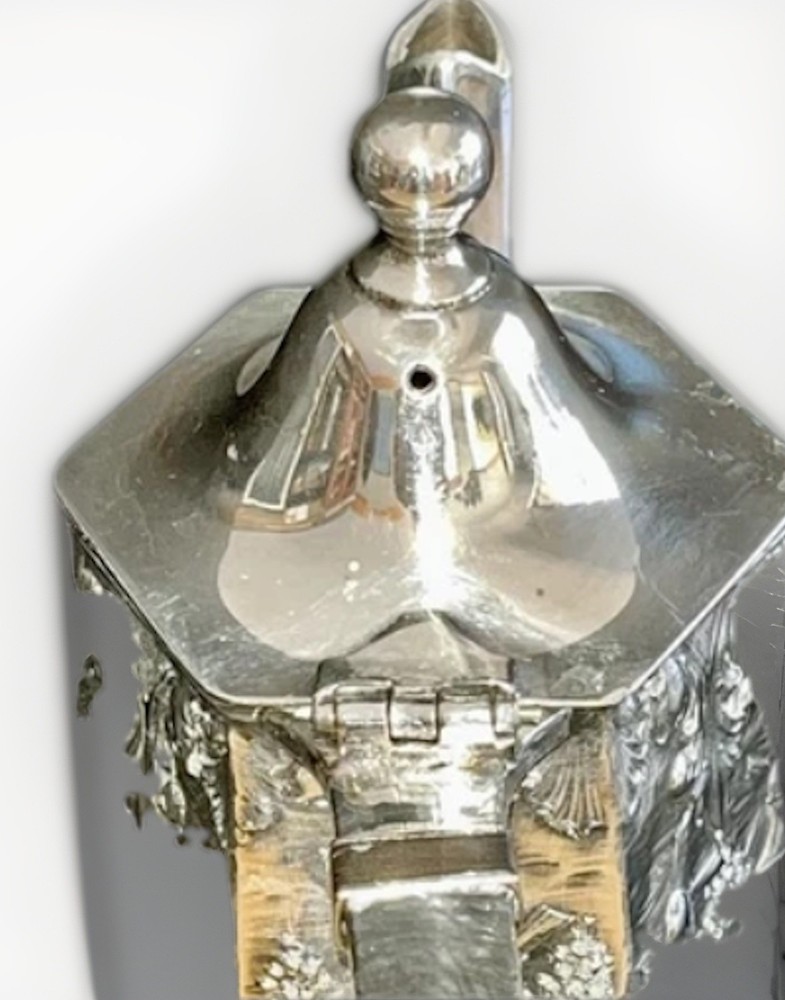 Barbour Repousse' Silverplate Tea / Coffee Server In PRISTINE Condition-1890's