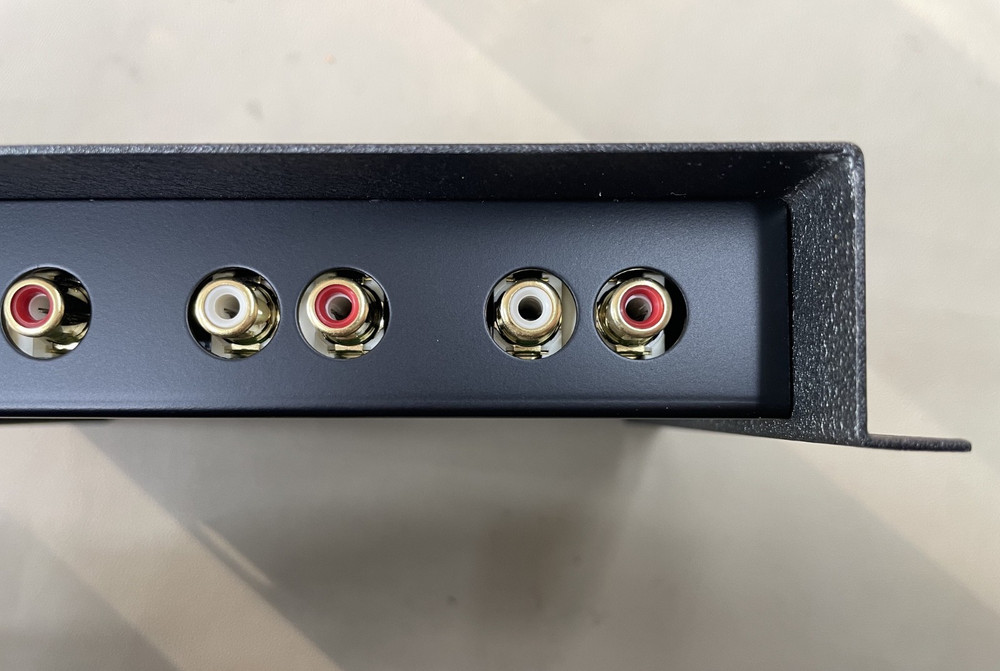 Old School Lanzar X4b — Optically Isolated Constant Bass Processor/Crossover,NOS