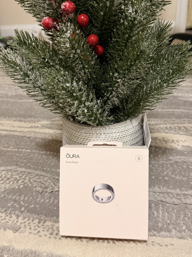 Oura Ring 4 Silver - Size 9