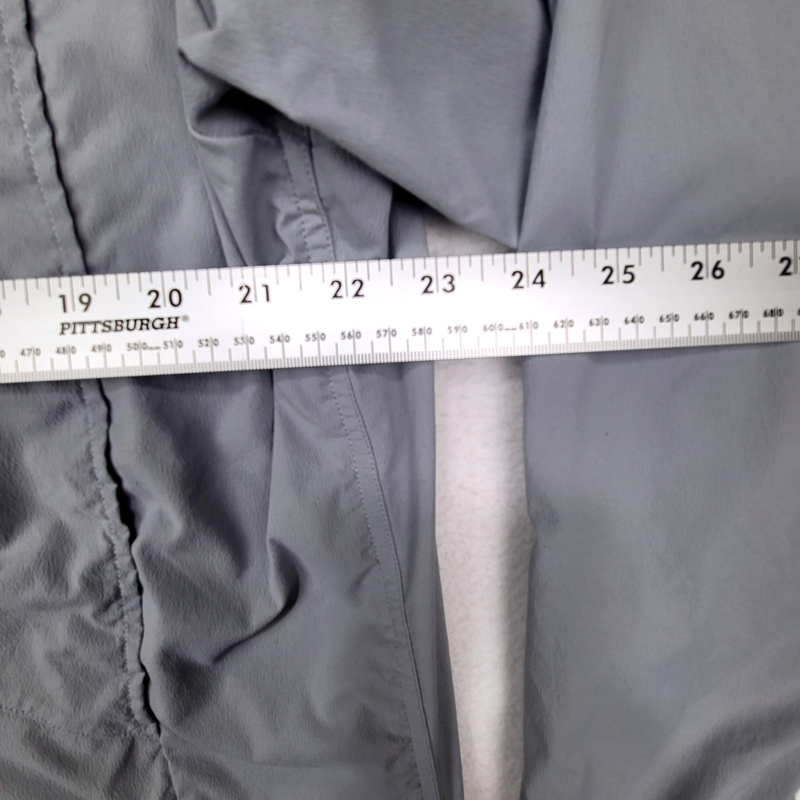 Under Armour Men's Gray HeatGear Long Sleeve Button Up Shirt XL Vented