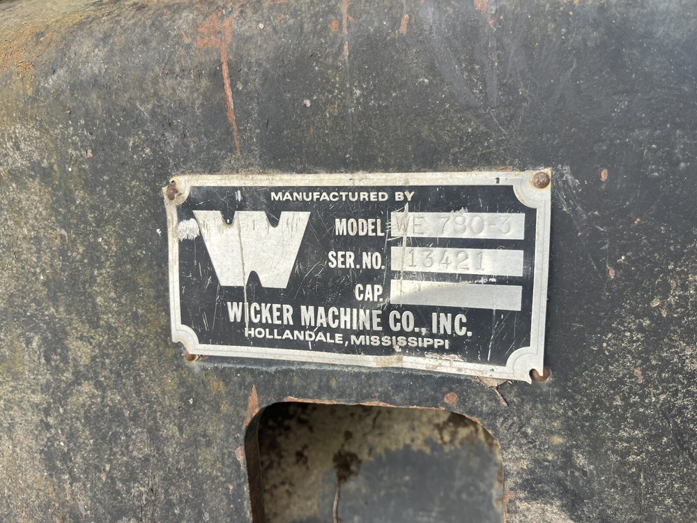 Wicker WE 780-3 Mill Yard Grapple Pole Grapple Front End Loader