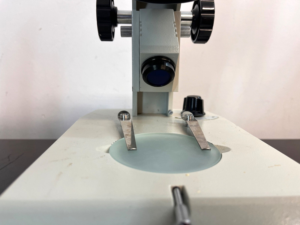 Stereozoom Microscope with double illumination NASCO U12624