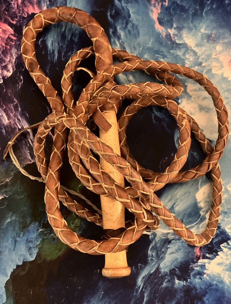 Swivel Handle Bull Whip 10 Ft