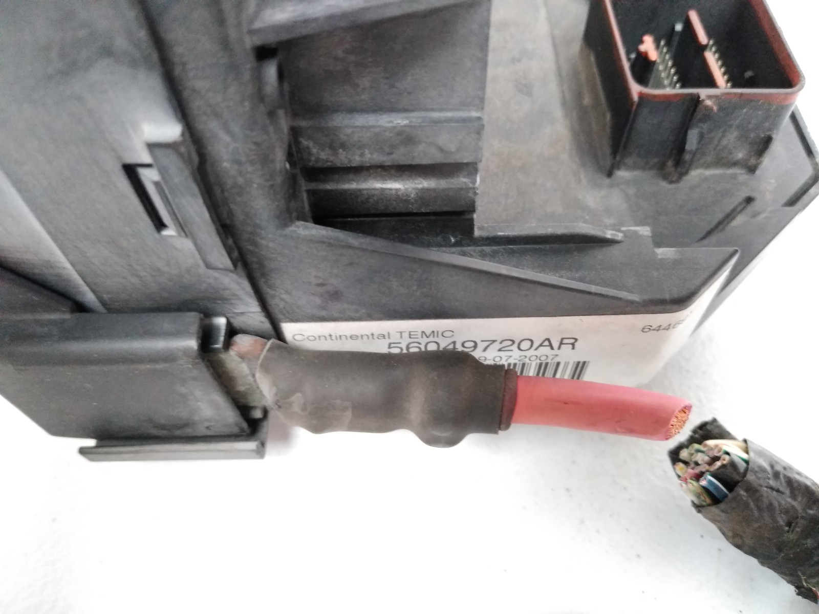 56049720AR Chrysler 2008 2009 Town & Country Fuse Box Engine Bay TIPM OEM B2