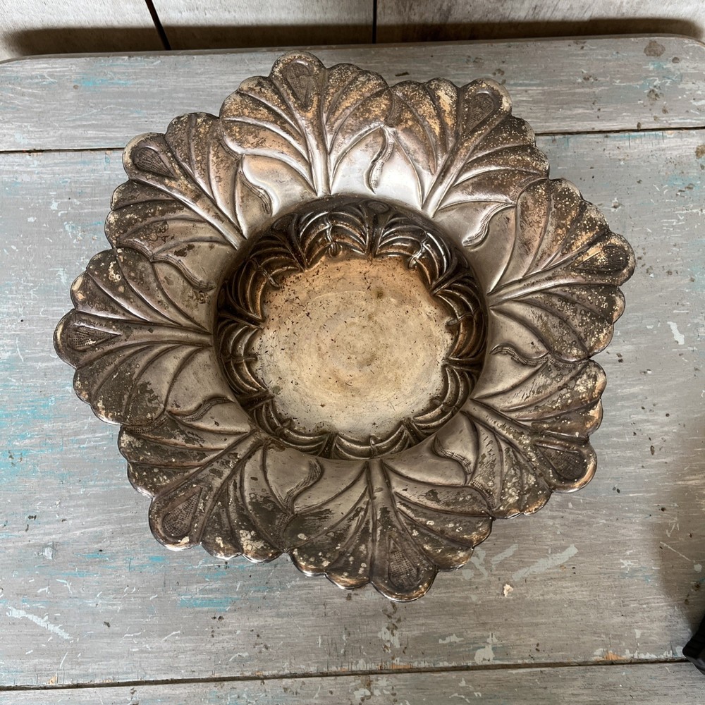 Vintage Silver-plated Pedestal Dish Or Footed Bowl, Nice Patina 11.5x6”