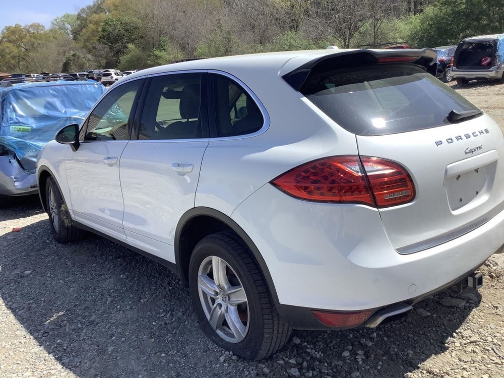 CAYENNE 2014 Glove Box 4589618