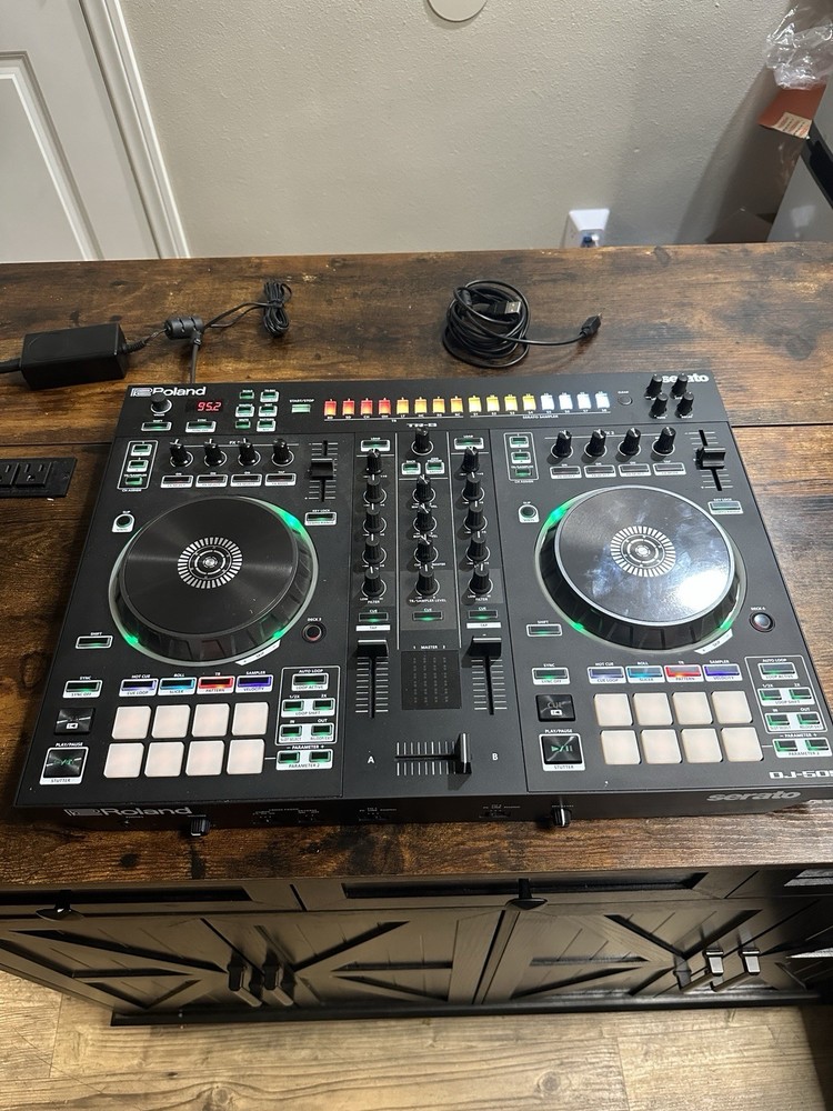 Roland DJ-505 2-Deck Serato DJ Controller with Drum Machine