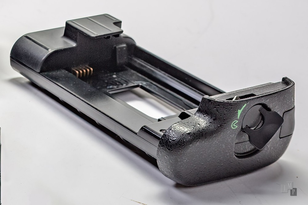 Vertical Battery Grip & Caddy for Nikon D800 D800E - Good condition