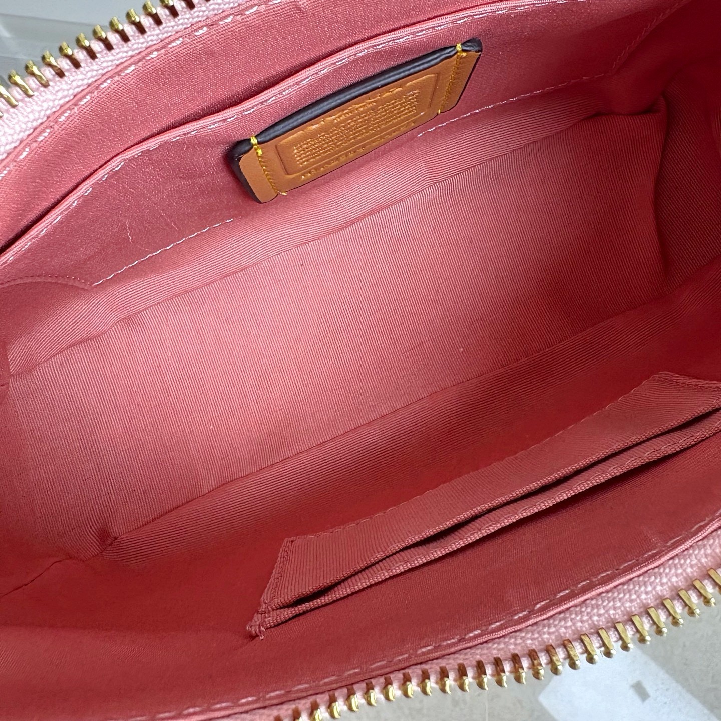 Outlet Product Coach CAL51 Teri Shoulder Bag In Signature Canvas Powder Pink