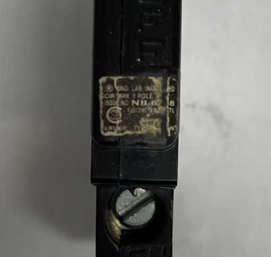 Challenger Crouse Hinds A120L MH120L 1 pole 20 amp 120v Left Hk SHIPS TODAY FAST