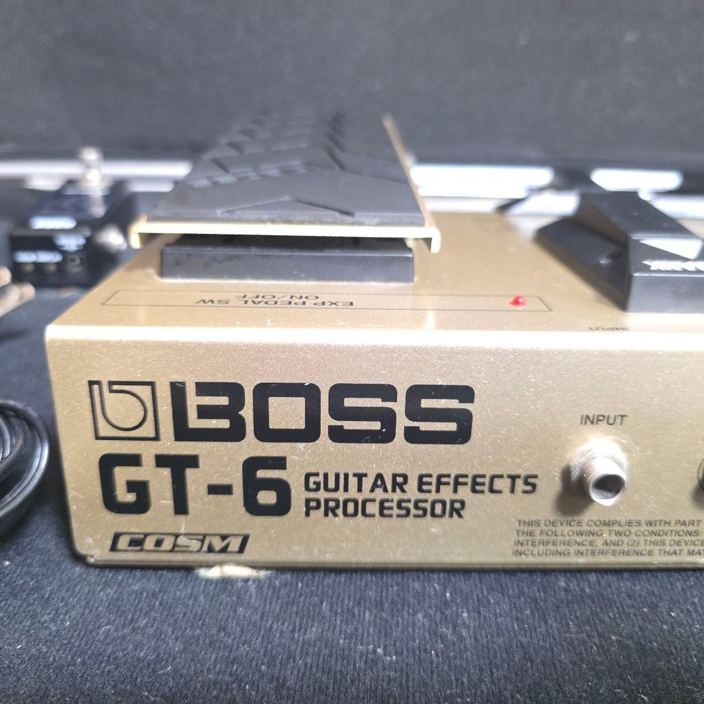 BOSS GT-6 Multi-Effects Processor with Hard Case and KORG Tuner
