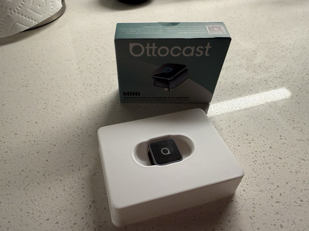 Ottocast Mini Cube CP88H Wireless CarPlay and Android Auto Adapter