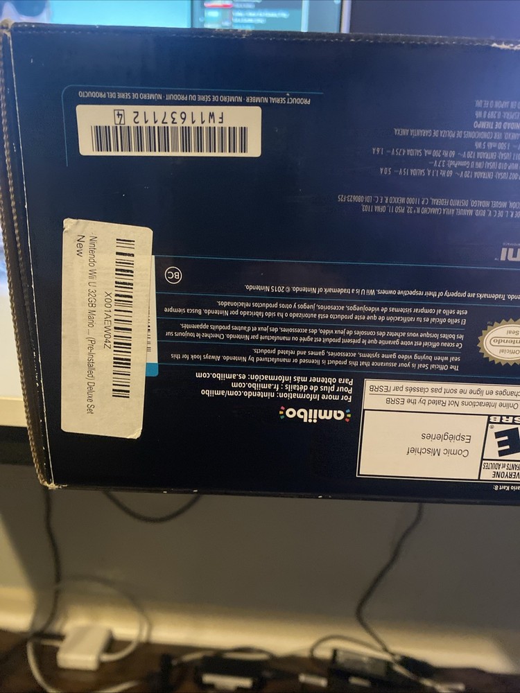 NINTENDO WII U MARIO KART 8 BUNDLE VIDEO GAME CONSOLE BOX ONLY *NO SYSTEM*