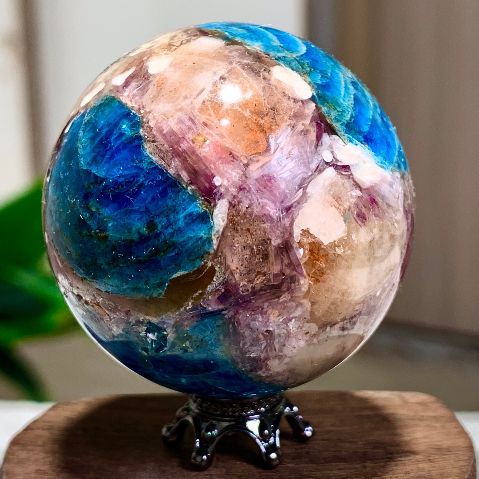 112G Natural Blue Aptite +Sun Stone purple lepidolite Sphere mineral sample