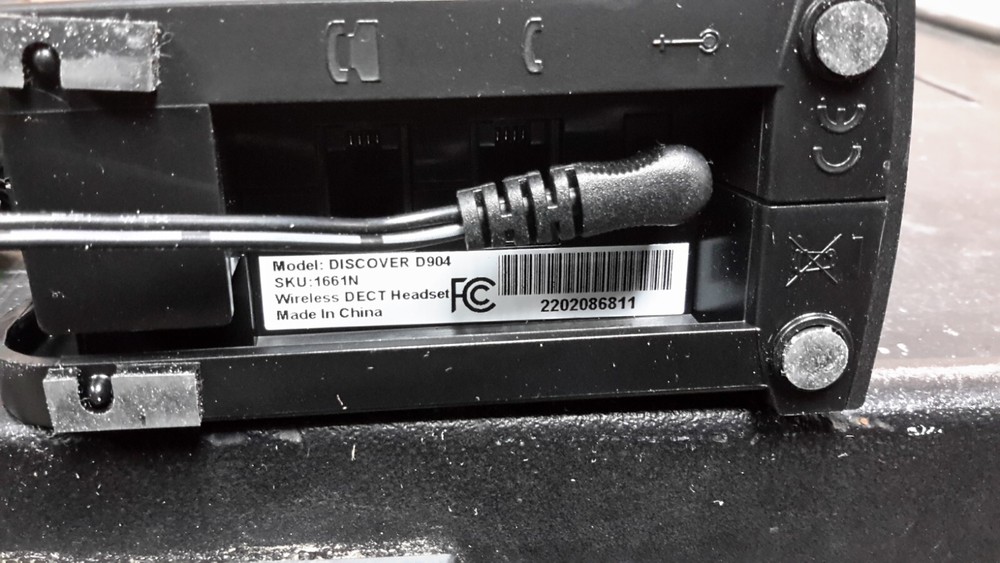 Discover model D904 Headset, base, battery OPEN BOX APPEARS NEW