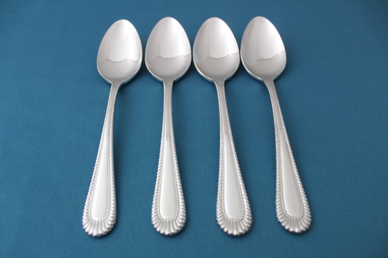 Wallace WICKHAM Teaspoons (Set of 4) Glossy Half Bead 18/8 Japan 6 1/8"