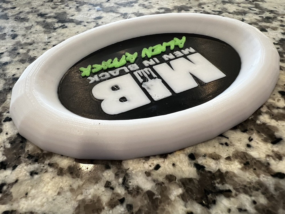 Men In Black Alien Attack Glow Universal Studios Orlando Magnet Display Ride