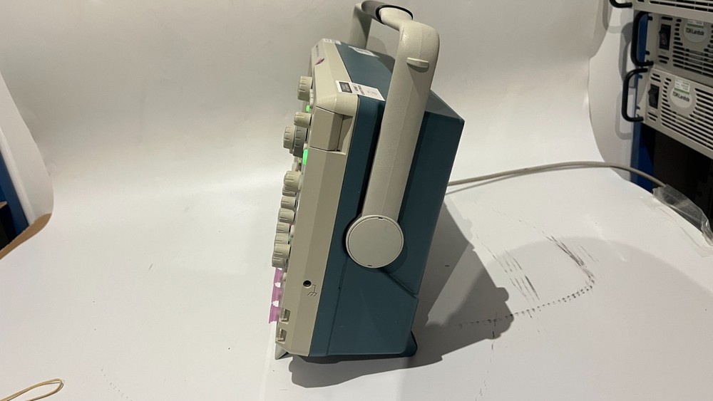 TEKTRONIX - MSO4054B