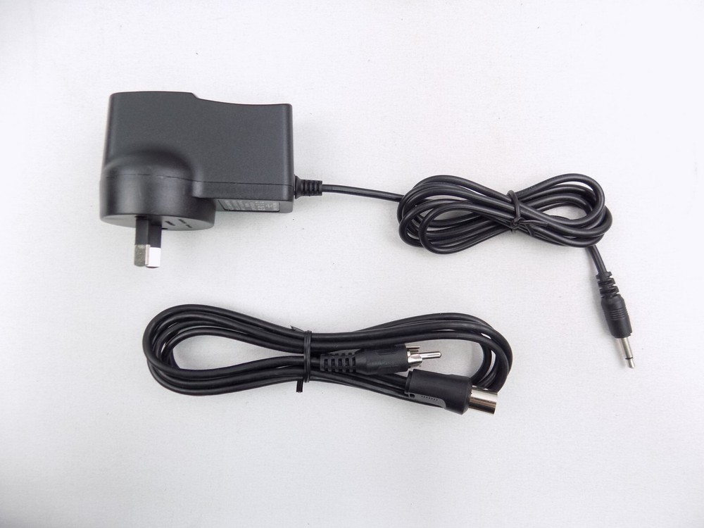 Atari 2600 Jr. Console With 2x Joystick Controllers And Cables
