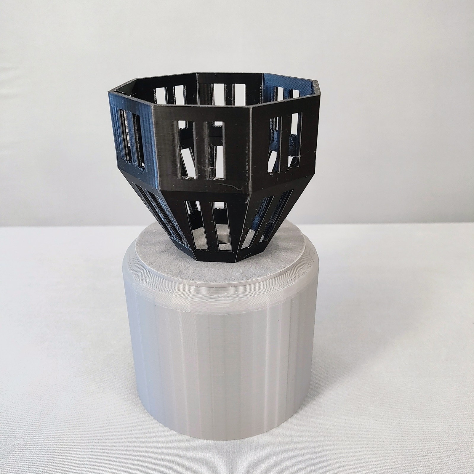 Aquarium Plant Holder with Stem Trellis for Live Plants | Over-The-Rim Planter