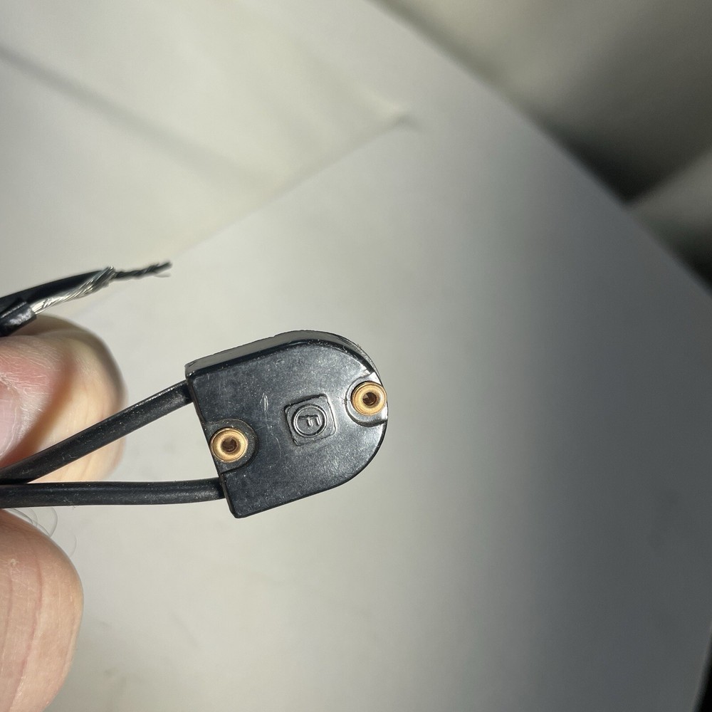 2 pushbutton switches lamp light part N