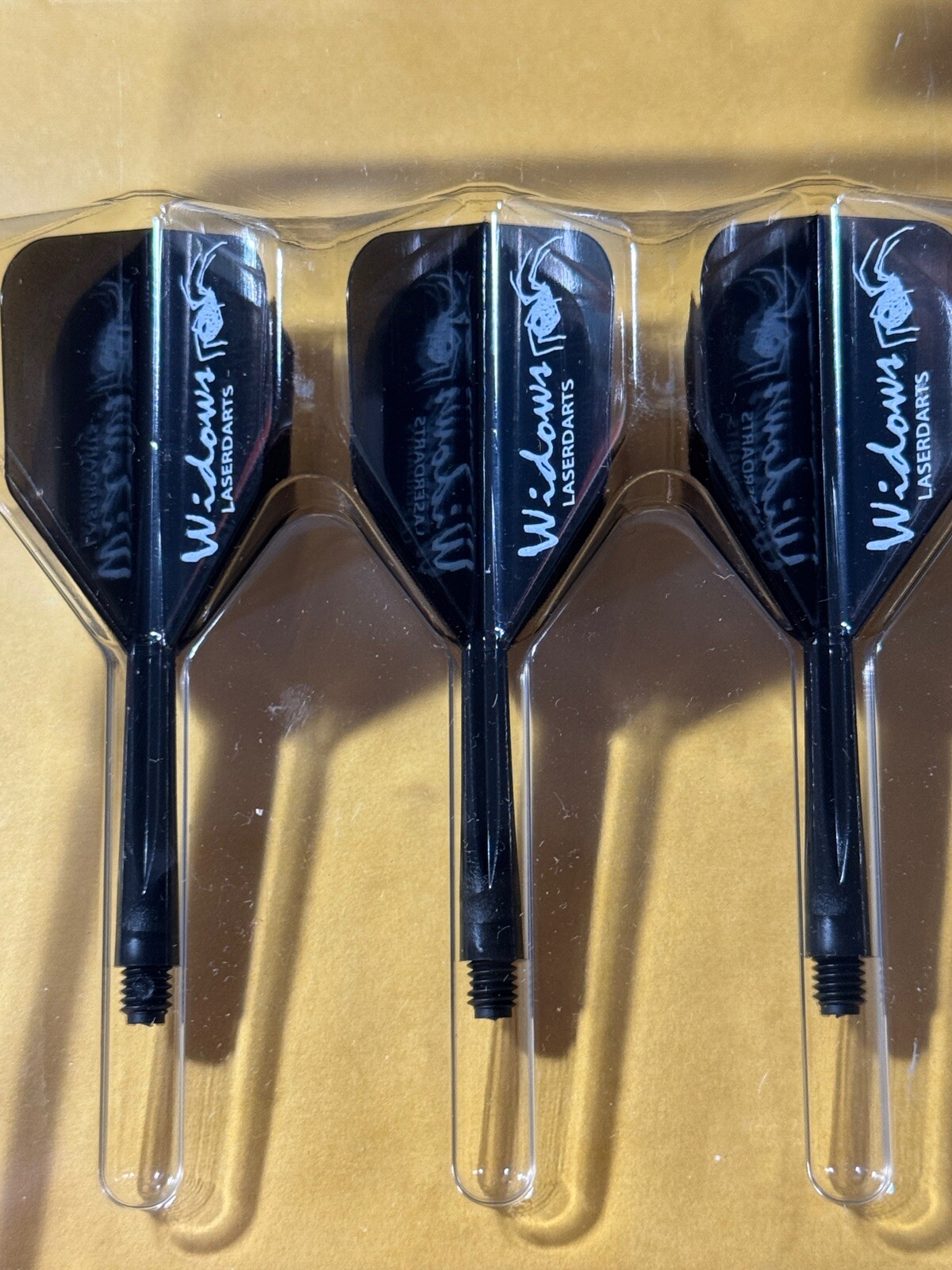 CONDOR BLACK WIDOW ZERO STRESS STANDARD SHAPE FLIGHTS SHORT LENGTH FREE SHIPPING