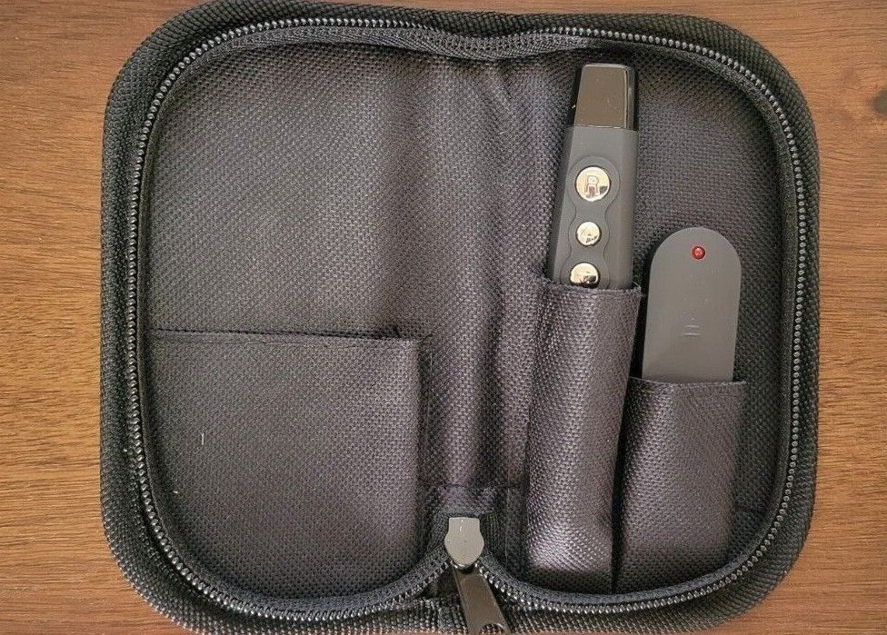 Presenter PP-1000 Black New With Case Presentation Remote