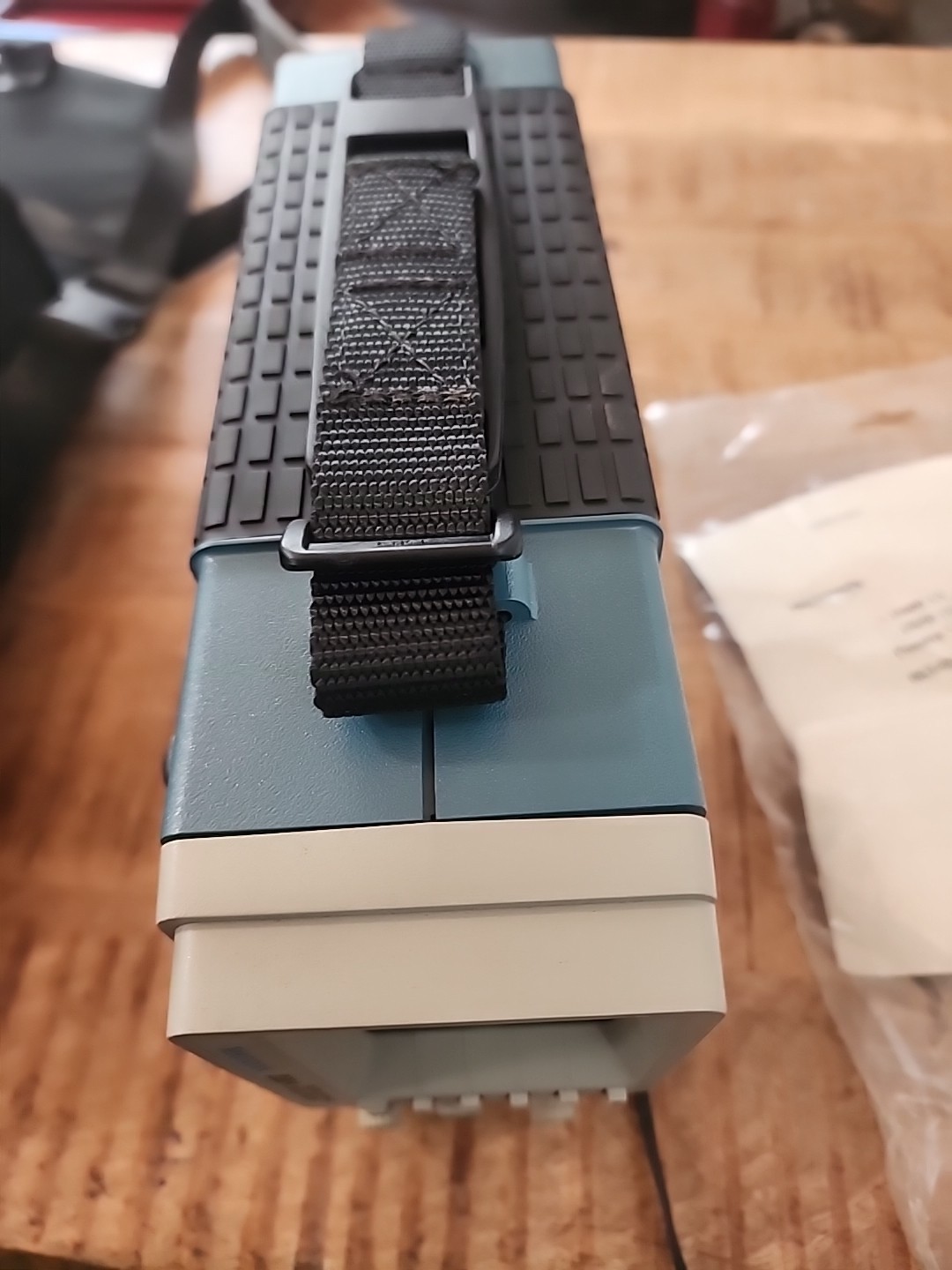 Tektronix Digital Oscilloscope 222A 12V Power Supply Carrying Case NEW Probe Set