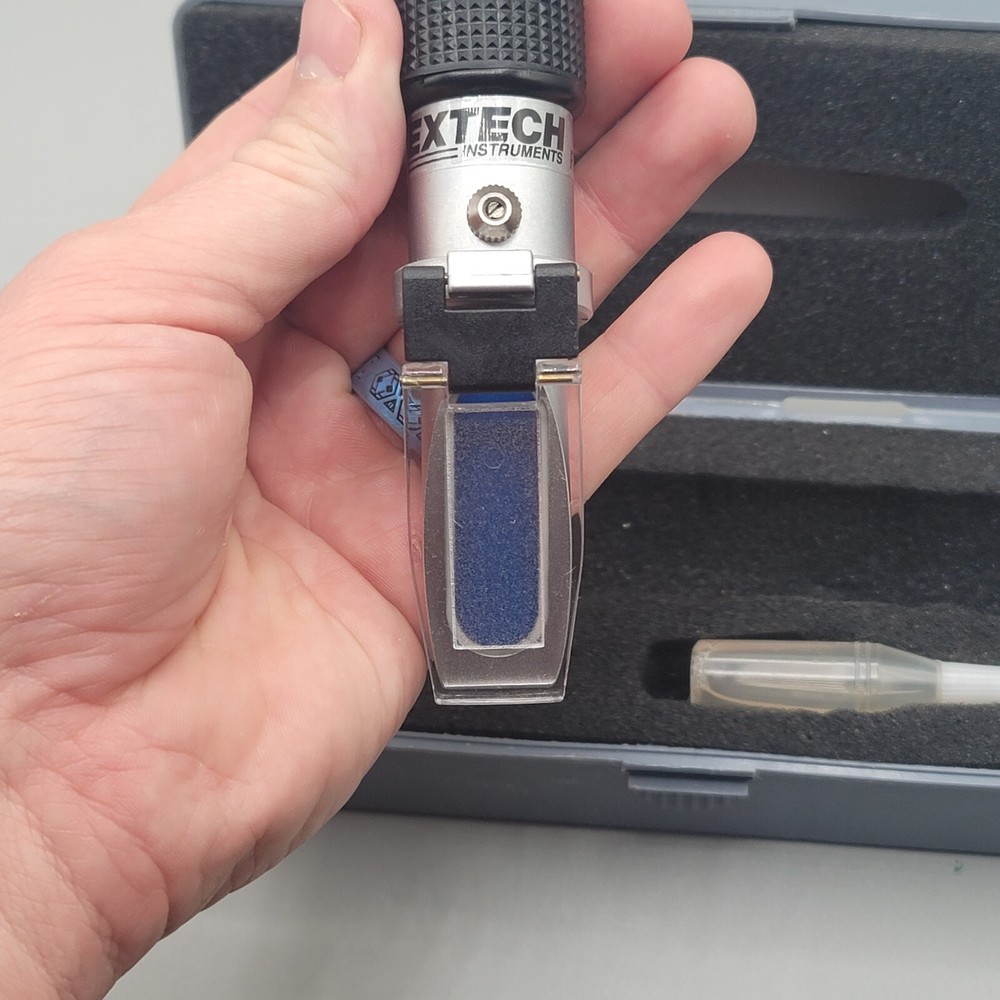 Extech Instruments RF15 Portable Refractometer With Case