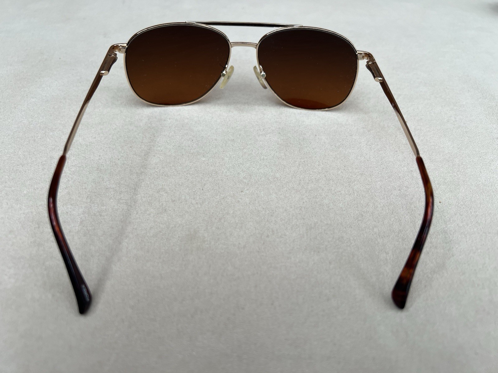 MG Golf Sunglasses Master Grip Aviator - Gold - Black w Clamshell Case Men’s