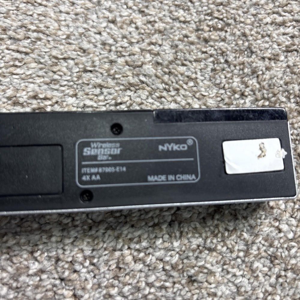 Nyko 87005-E14 Wireless Sensor Bar Cordless Infrared for Wii