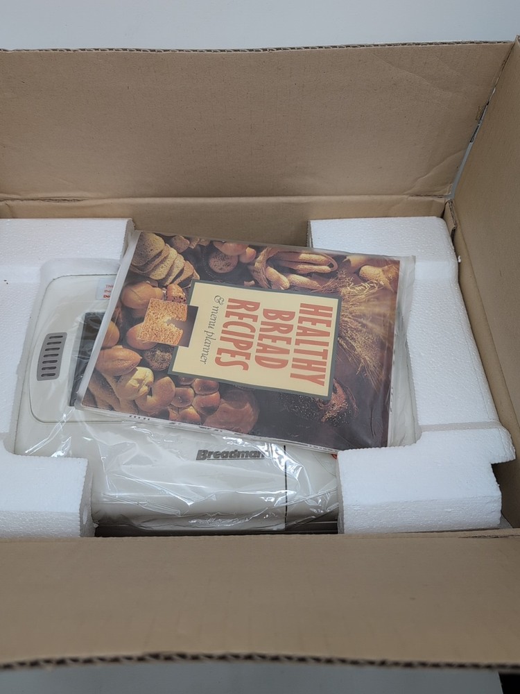 NIOB Breadman Automatic Bread Maker TR-400 FREE SHIPPING