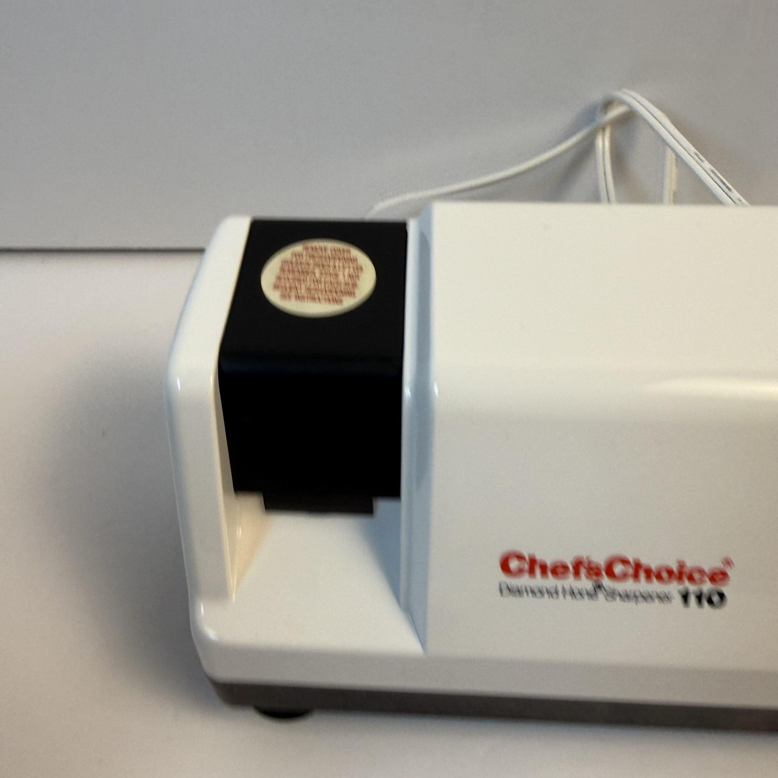 Chef'sChoice Diamond Hone Knife Sharpener Electric Professional 110 White USA