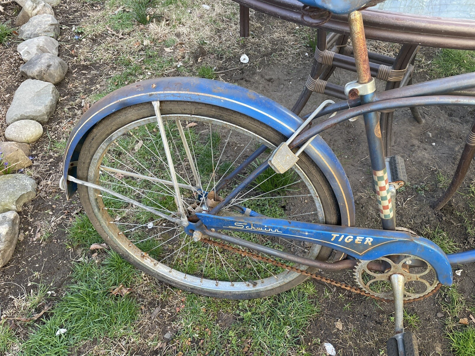 SCHWINN TIGER MENS CRUISER BICYCLE VINTAGE Blue Rare Local Pick Up