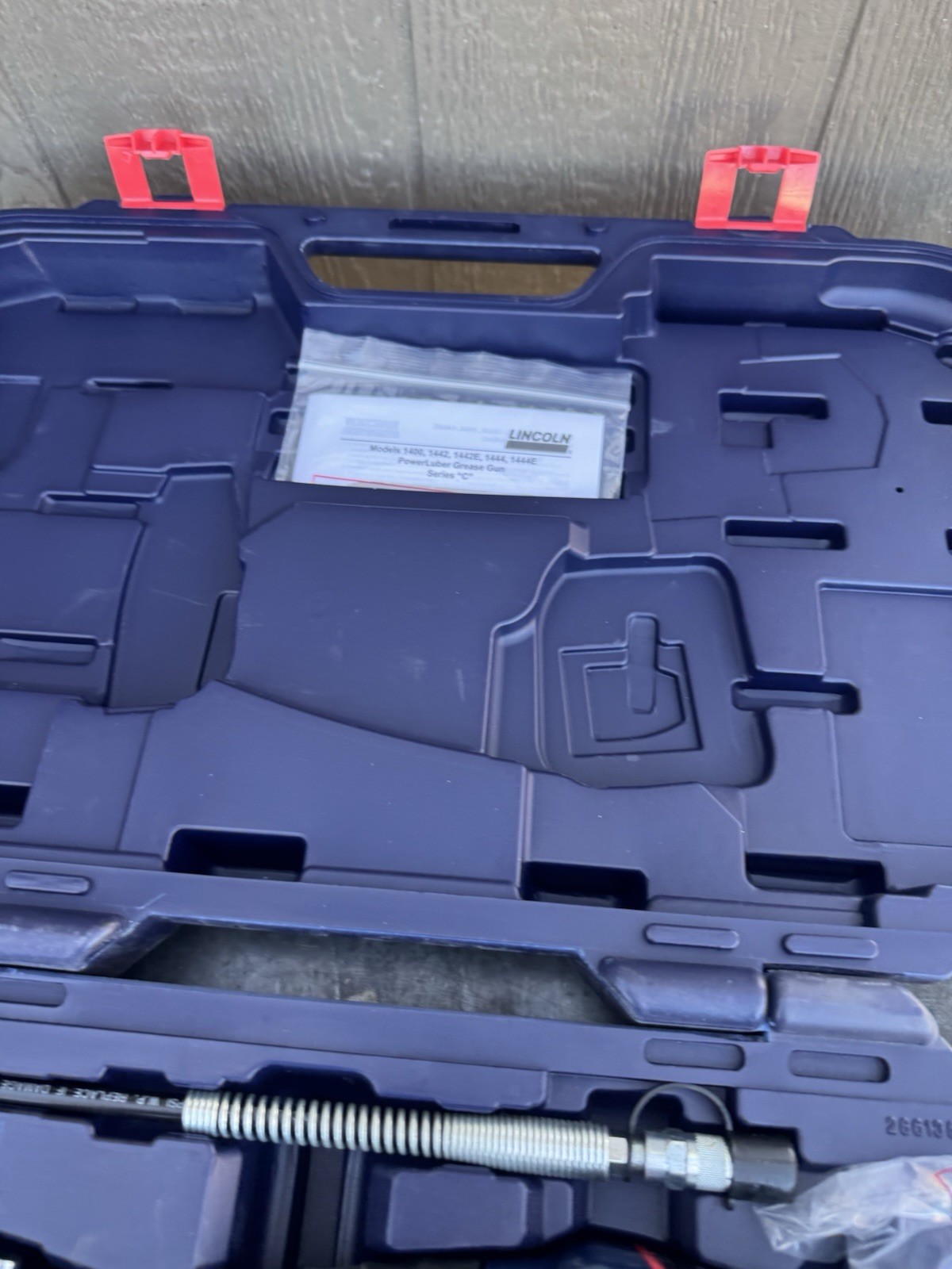 NEW!! LINCOLN 14.4V CORDLESS GREASE GUN, 1444, 1500 PSI