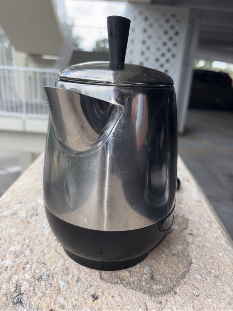 Vtg Farberware Superfast 2-4 Cup Automatic Coffee Percolator & Cord Model 134