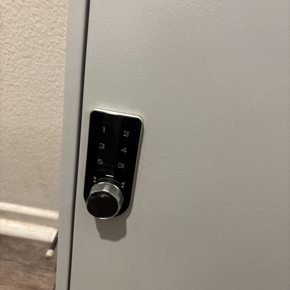 Barska 100-Position Combination Key Digital Lock Box Wall Mount Steel Key