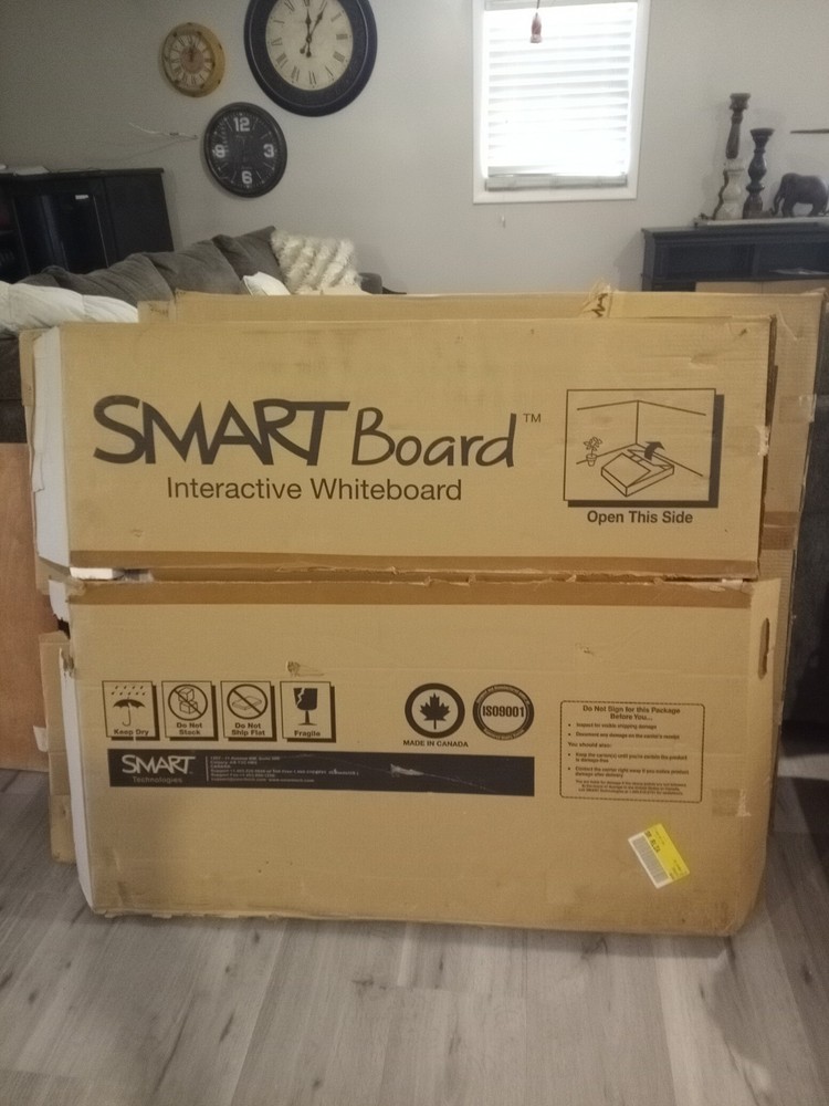 SMART SB640 Interactive Whiteboard