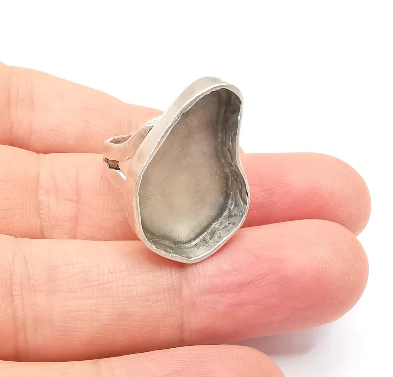 Amorphous Ring Blank Setting, Brass Ring Bezel, Cabochon Mounting 24x17mm G33586