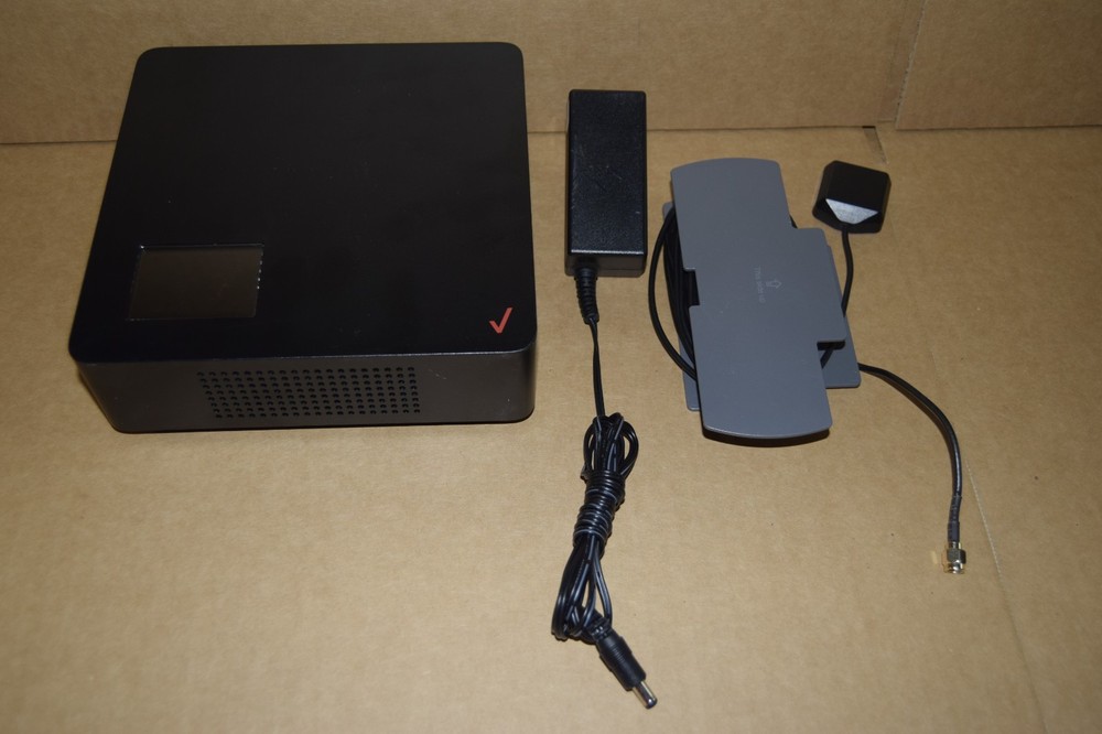 Verizon Wireless LTE Cell Network Extender ASK-SFE116 with Power Supply