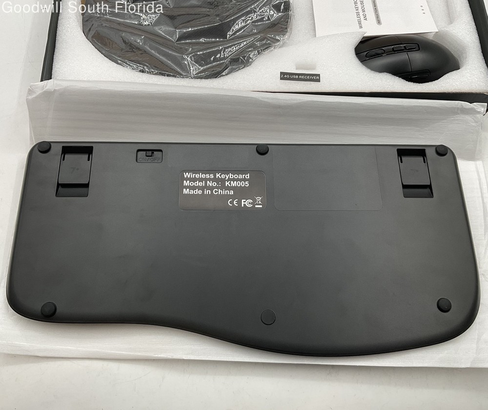 KM005 Black Portable Wireless Keyboard & Mouse Combo Open Box-Not Tested