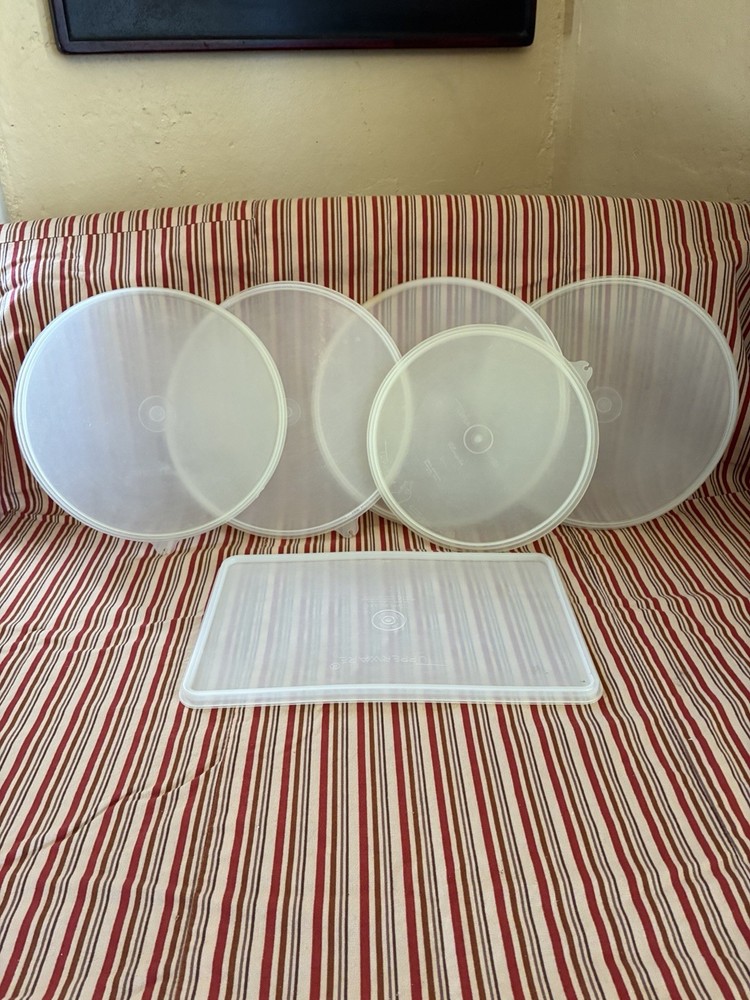 Tupperware Replacement Lot of 17 Vtg White Storage Lids Round and Rectangular