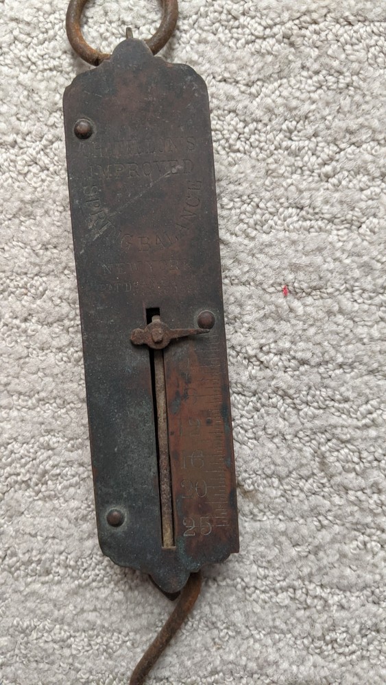 VINTAGE HANGING SCALE--25 POUND MAX