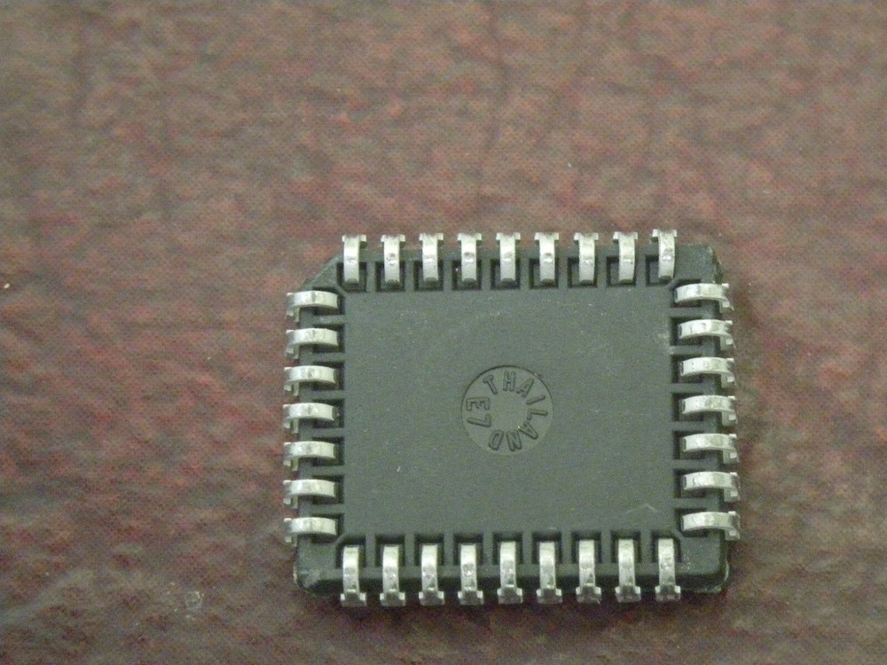 27C256-12/L by Microchip, EEPROM,  PLCC-32 Pkg